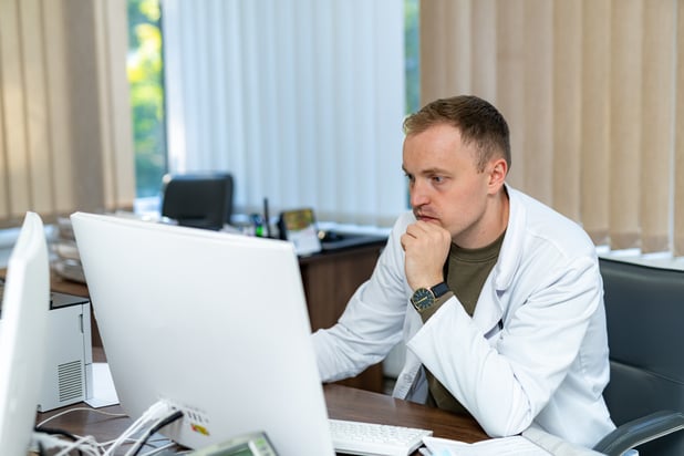 EHR Dilemmas: Insights into Medical Practice Struggles