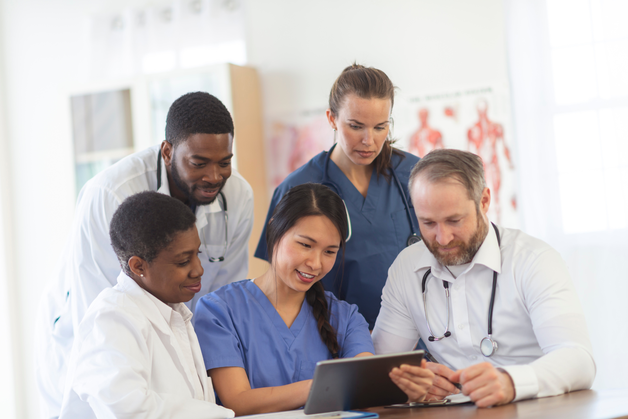 A care team enjoys better coordination and a more streamlined workflow with IMS FQHC. 