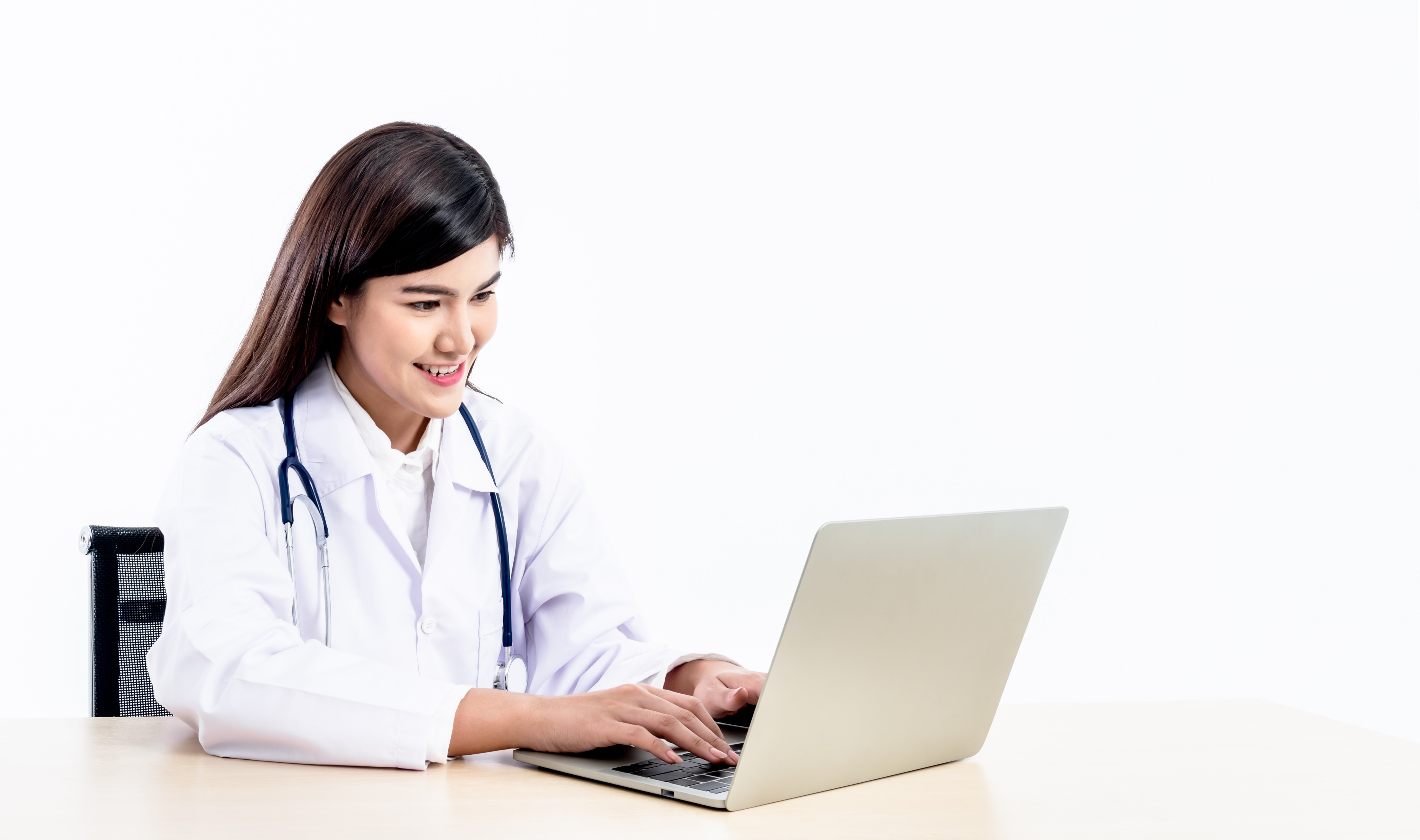 Healthcare staff using advanced EHR solutions to reduce documentation burden